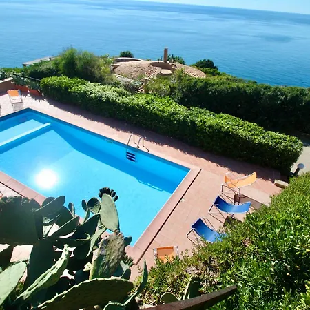 With Swimming-pool In Costa Paradiso, 6 Beds With Private Outdoor Area 3* Коста-Парадисо