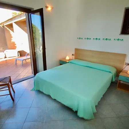 Апарт-отель With Swimming-pool In Costa Paradiso, 6 Beds With Private Outdoor Area