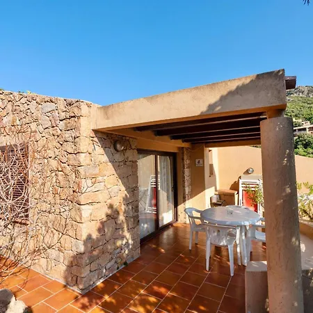 With Swimming-pool In Costa Paradiso, 6 Beds With Private Outdoor Area Коста-Парадисо