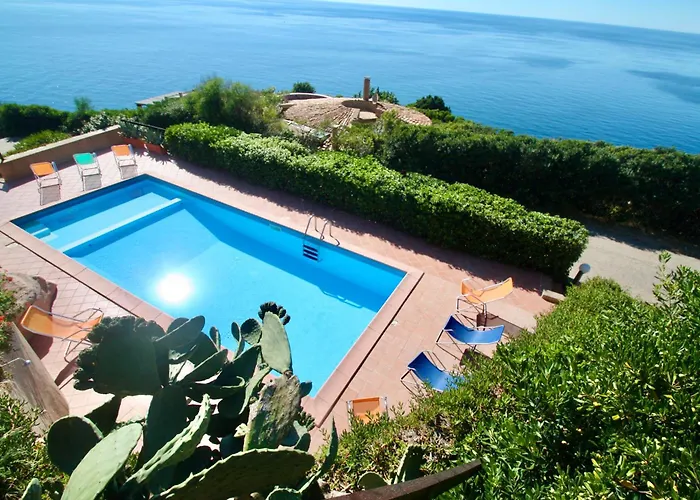With Swimming-pool In Costa Paradiso, 6 Beds With Private Outdoor Area 3* Costa Paradiso