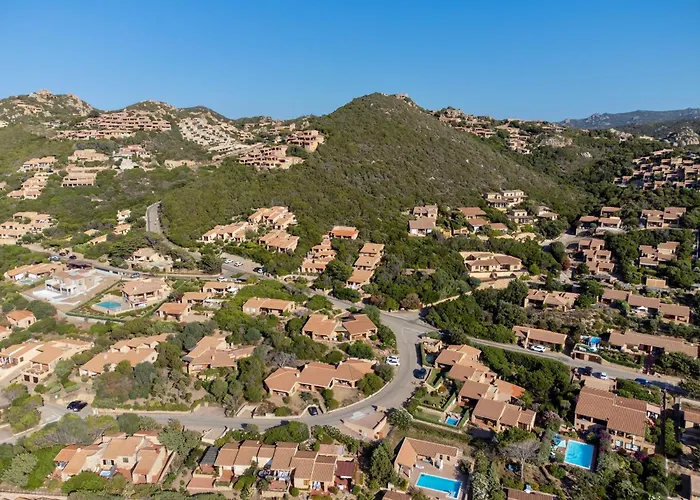 Apartmanhotel With Swimming-pool In Costa Paradiso, 6 Beds With Private Outdoor Area