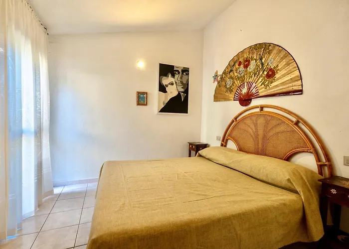 Apartmanhotel With Swimming-pool In Costa Paradiso, 6 Beds With Private Outdoor Area
